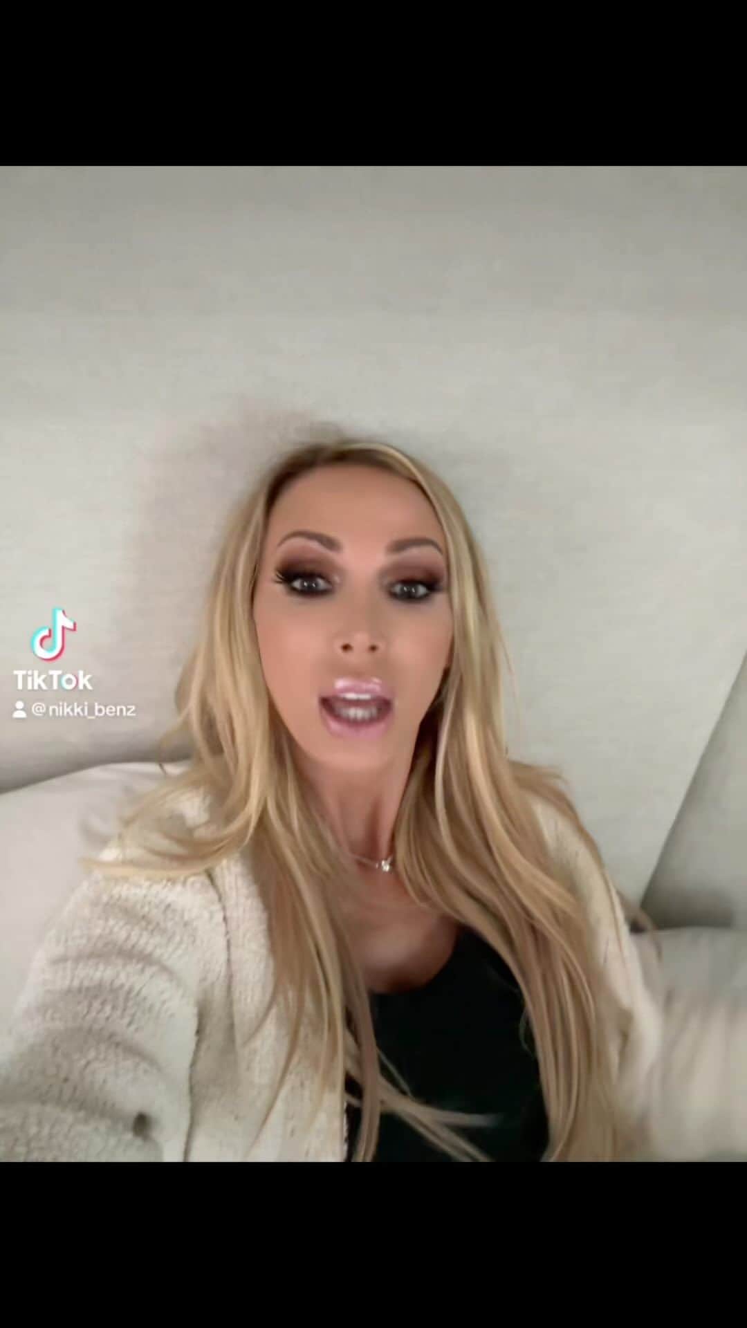 ニッキー・ベンツのインスタグラム：「Okkkkay!!!!!」