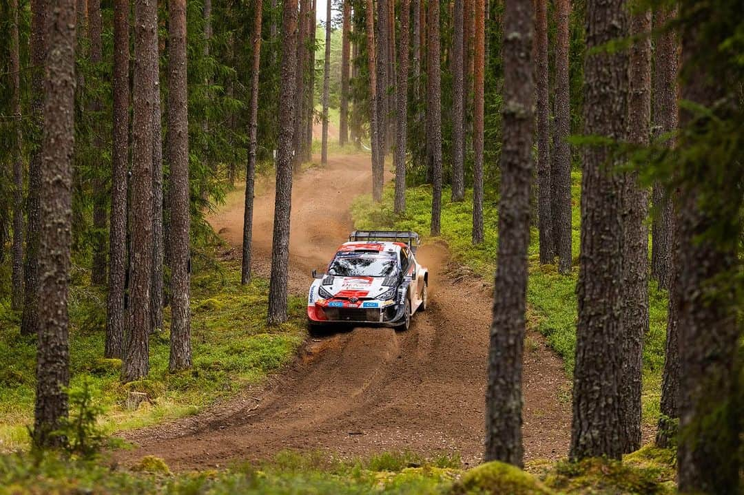 勝田貴元のインスタグラム：「7th O/A after Day2 of #RallyEstonia. It was a tough day and I struggled a lot. We will try to improve tomorrow.  Day2が終わって7番手。 思うようにいかない難しい1日で、できるところでプッシュしながらも、ミスのない走りに専念しました。 明日は自信を取り戻せるよう、改善を続けます。  #TK18 📸 @timoanisphotography」