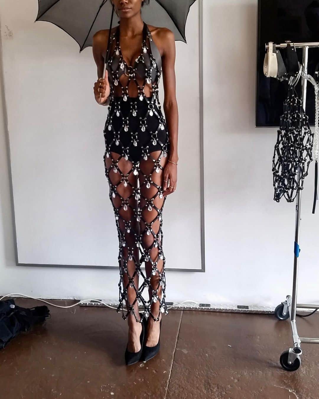 ZANA BAYNEのインスタグラム：「Fittings in New York, 2014 🌹」