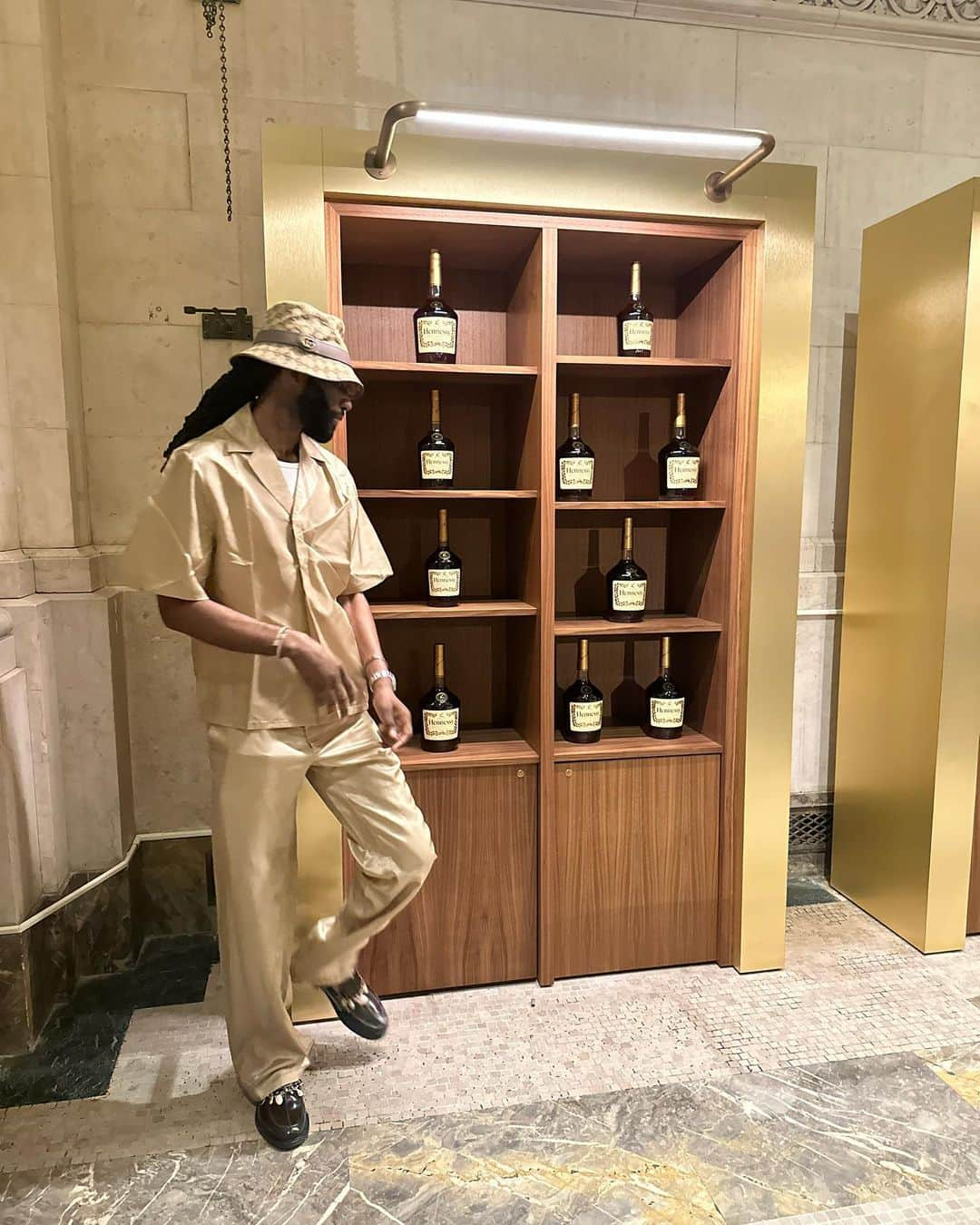 WRETCH 32さんのインスタグラム写真 - (WRETCH 32Instagram)「Out in New York celebrating Hennessy x Nas  #HennessyxNas」7月22日 2時21分 - officialwretch32