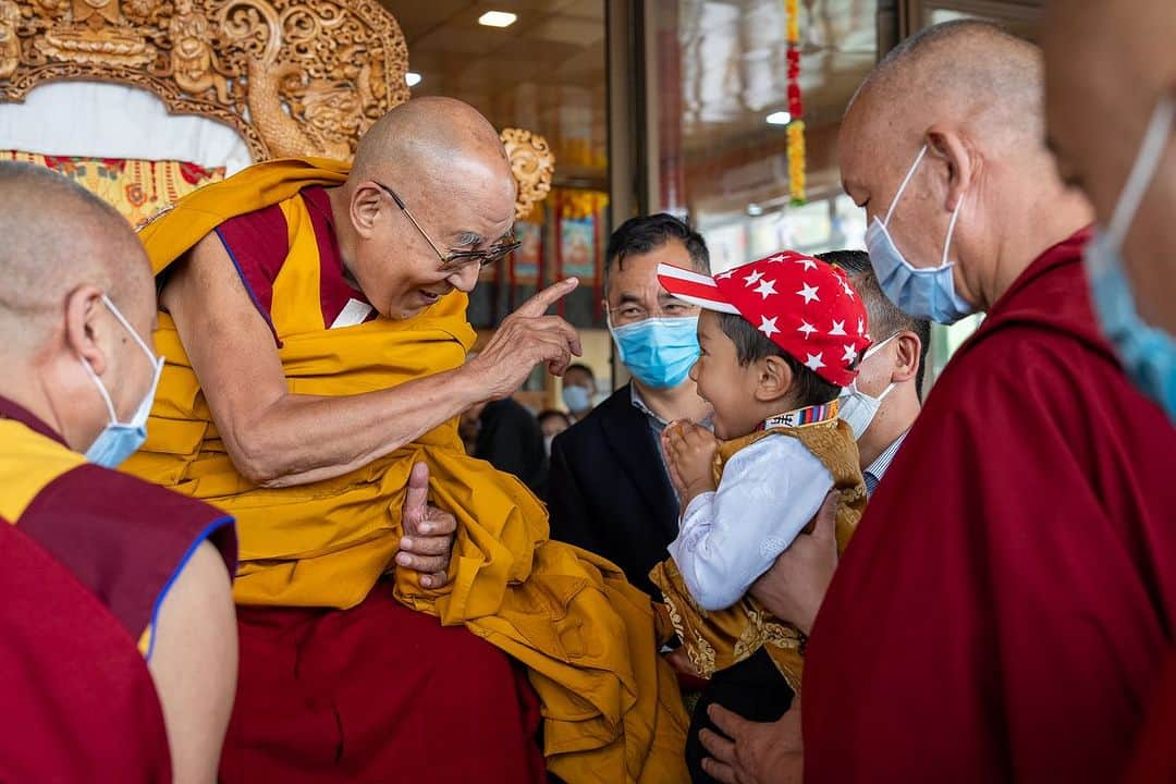 ダライ・ラマ14世さんのインスタグラム写真 - (ダライ・ラマ14世Instagram)「First day of teachings in Leh, Ladakh on July 21, 2023. #dalailama #leh #ladakh #teaching #buddhism」7月21日 17時43分 - dalailama