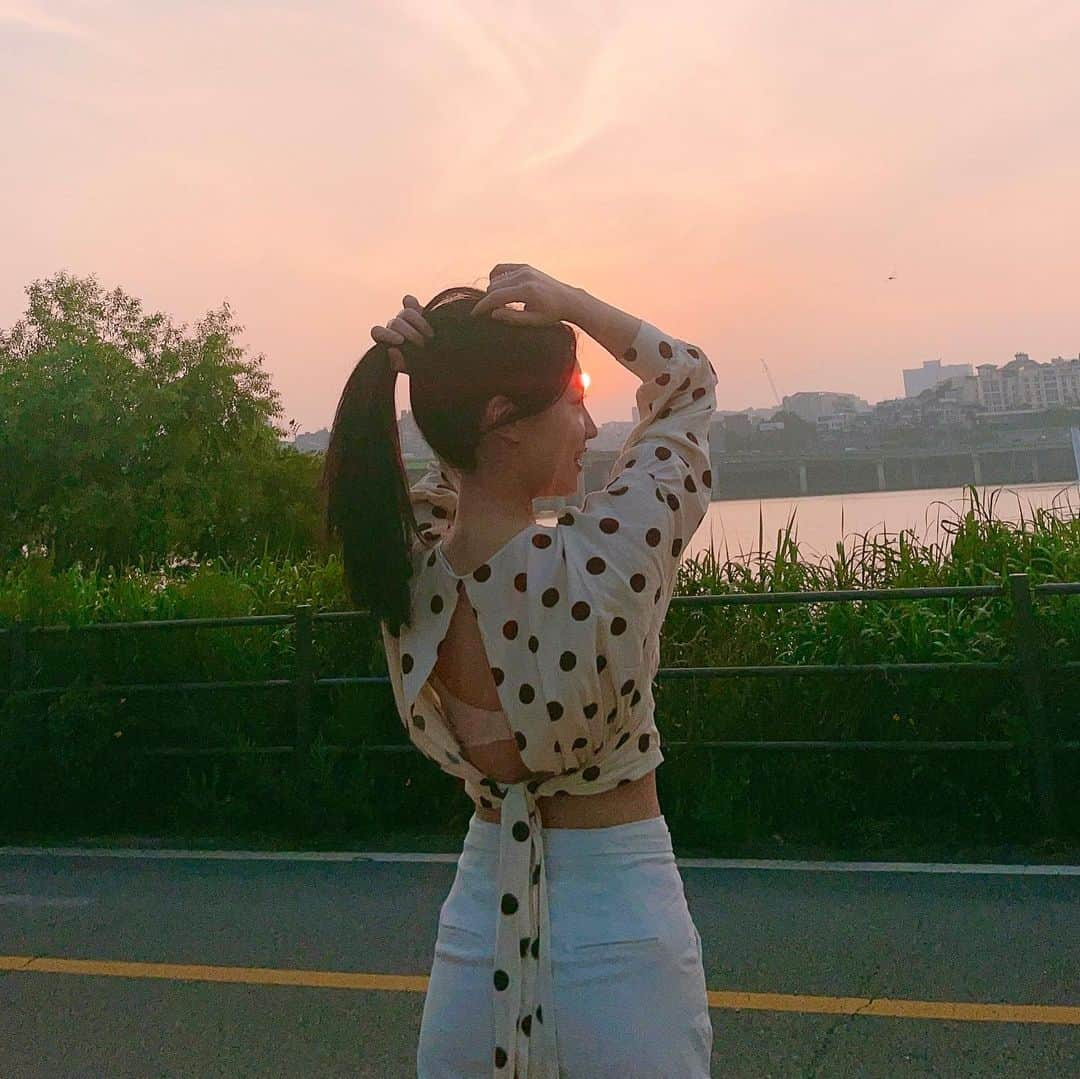 リュ・ヒョヨンさんのインスタグラム写真 - (リュ・ヒョヨンInstagram)「#hanriver #🩵 #7월」7月21日 18時21分 - ryuhyoyoung93