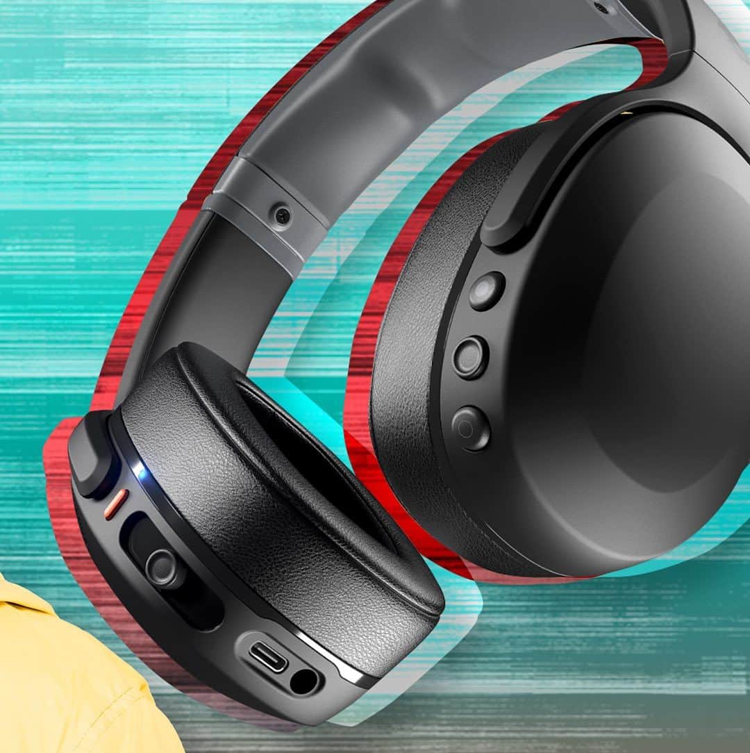 Skullcandy Japanのインスタグラム：「Crusher® Evo  大好評につき公式サイトでは完売しております。 次回入荷は8月中旬から下旬発送予定✨予約受付中！  唯一無二の、低音に連動して振動するヘッドホン💀 サブウーファー搭載！  スライダーを下げると低音が軽減され、 スライダーを上げると骨まで揺さぶるような重低音を響かせます🎵🔊☠️」