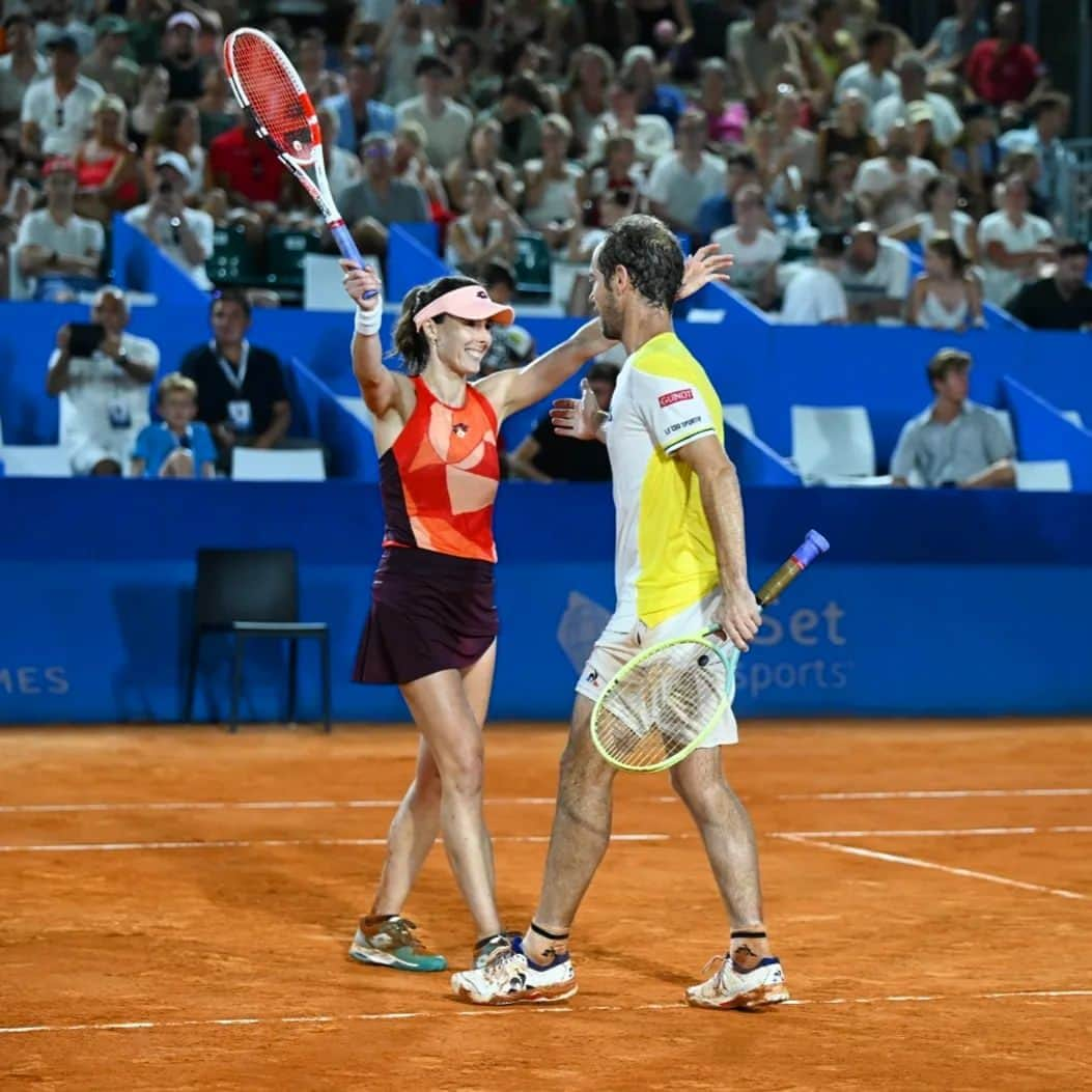 アリーゼ・コルネさんのインスタグラム写真 - (アリーゼ・コルネInstagram)「Quel immense bonheur de jouer ce premier jour de @hopmancup avec mon ami @richardgasquet34 et de ramener cette première victoire pour la France 💪🇨🇵  Et tout ça sur les courts de mon club devant un public au rendez-vous 😍🥹🙏 #IssaNissa   A tout à l'heure pour notre deuxième match contre la Suisse où nous essayerons de gagner notre place en finale ! ✊️」7月21日 18時37分 - alizecornet