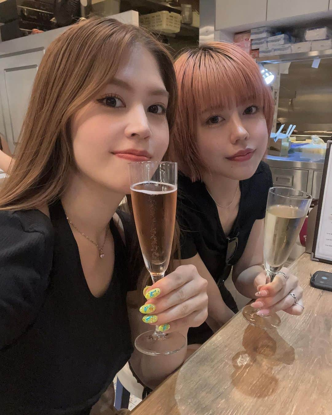 吉岡久美子さんのインスタグラム写真 - (吉岡久美子Instagram)「、 お姉ちゃんと昼飲み🍸🍷  フレンチおでん #赤白 🍢  、 、 、 #つぼみ大革命 #つぼみ #吉本 #よしもと #アイドル #idol #大阪 #東京 #神戸 #ライブ #instagood #いいね #フォローミー #フレンチおでん #フレンチおでん赤白 #赤白おでん #赤白ルクア大阪店 #LUCUA #ルクア #ルクア大阪 #ルクアバルチカ #ルクアグルメ」7月21日 18時44分 - kuunyaaan