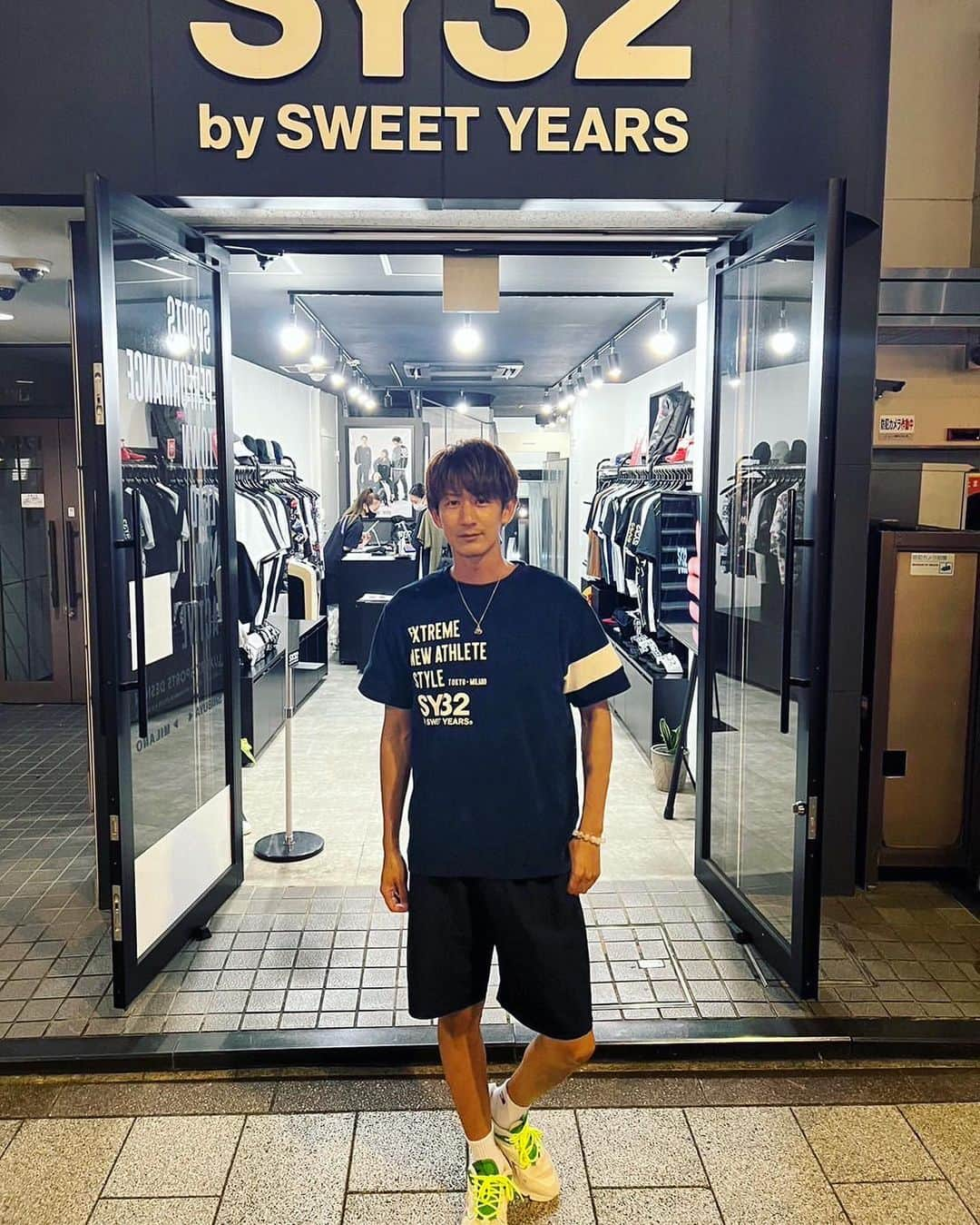 佐脇慧一さんのインスタグラム写真 - (佐脇慧一Instagram)「SY32 このTシャツはカッコよくて可愛くて着心地良くて動きやすくて最高！  #sy32 #sy32bysweetyears」7月21日 18時47分 - keiichi_sawaki