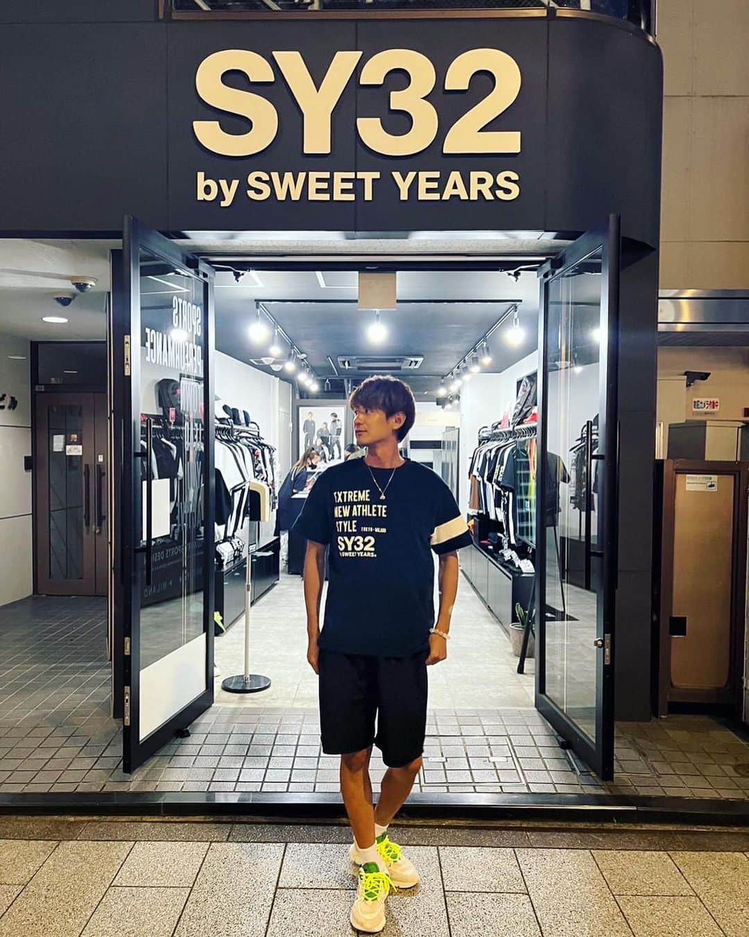 佐脇慧一さんのインスタグラム写真 - (佐脇慧一Instagram)「SY32 このTシャツはカッコよくて可愛くて着心地良くて動きやすくて最高！  #sy32 #sy32bysweetyears」7月21日 18時47分 - keiichi_sawaki