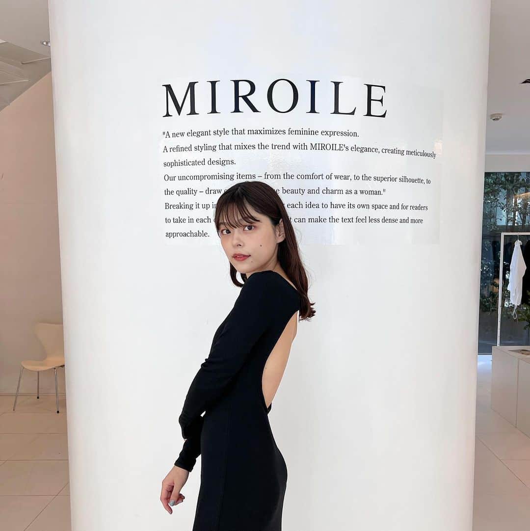 川田明日未のインスタグラム：「MIROILEの展示会に行ってきました〜🫶どのお洋服も可愛くて涼しく着れるので夏、秋たくさん着たいなぁ〜🤤 大人っぽいワンピース買っちゃった〜😉 #miroile」