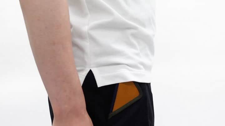 のインスタグラム：「【先行予約】  ポケットに収納するポケットという前例のない発想で生まれたポケットインポーチ。フラップ部分は磁石になっており、しっかりポケットの アーチに固定可能です。ティーやマークなどに付着した土や芝などの侵入を防ぎ、ポケットから取り出す際にはフラップ部分を引っ張ること によりワンアクションで取り出せます。ポケットに戻す際にはポーチを手に履くことにより一体化することでスムーズに収納ができる優れも のです。また、カートトートやキャディバッグに装着し持ち歩くときも便利です。本体素材は耐久堅牢度に 優れたオリジナルファブリック、 MASTERTEX-07。生地の表面には撥水加工、3 レイヤー 構造による耐水圧 20,000mm レベルの防水機能を備えております。  #masterpiecejapan #2024AW #madeinjapan #マスターピース #masterpiecegolf #golf #マスターピースゴルフ #ポケットインポーチ #pocketinpouch」