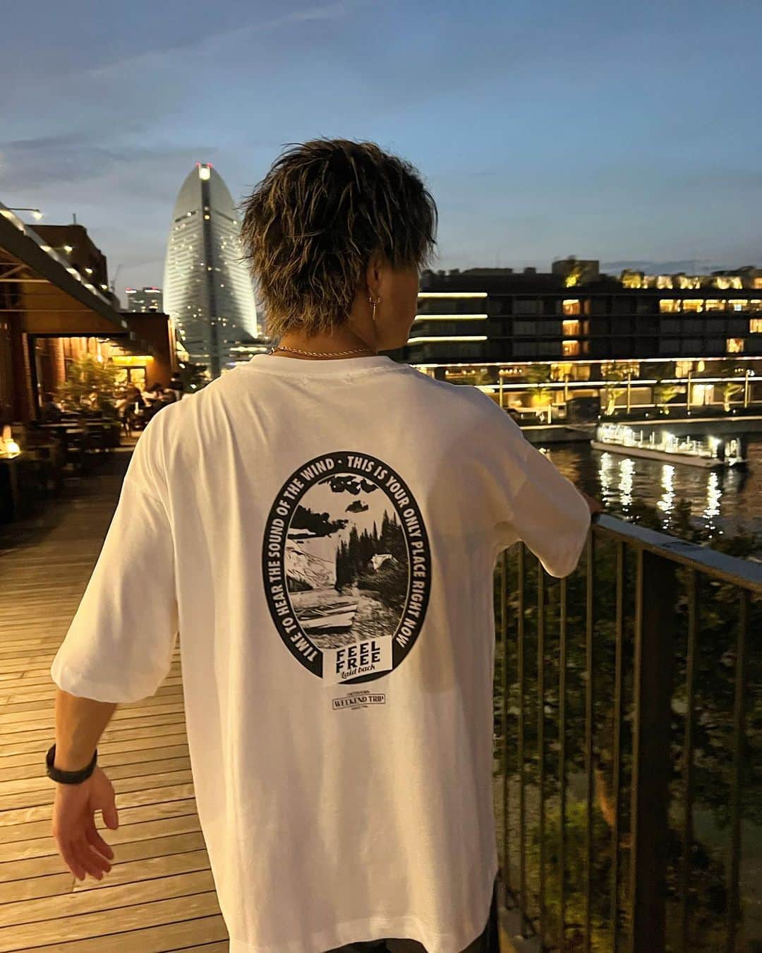 ひゅうがさんのインスタグラム写真 - (ひゅうがInstagram)「夜景見ながらカフェデートしたい🤤💖 横浜って歩いてるだけで気分良くなる✨ . . @colony2139_jp の上下コーデだよ👏 シンプルでラフな感じが好き🤭」7月21日 19時19分 - hyuga.0707