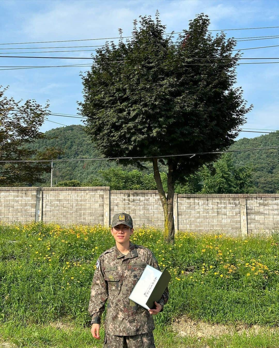 ウングァンさんのインスタグラム写真 - (ウングァンInstagram)「예비군 병장 서은광! 열심히 최선을 다 하고 왔습니다! 우리나라 모든 군장병,예비군 님들에게 경의를 표합니다! 이기자!」7月21日 19時17分 - btob_silver_light