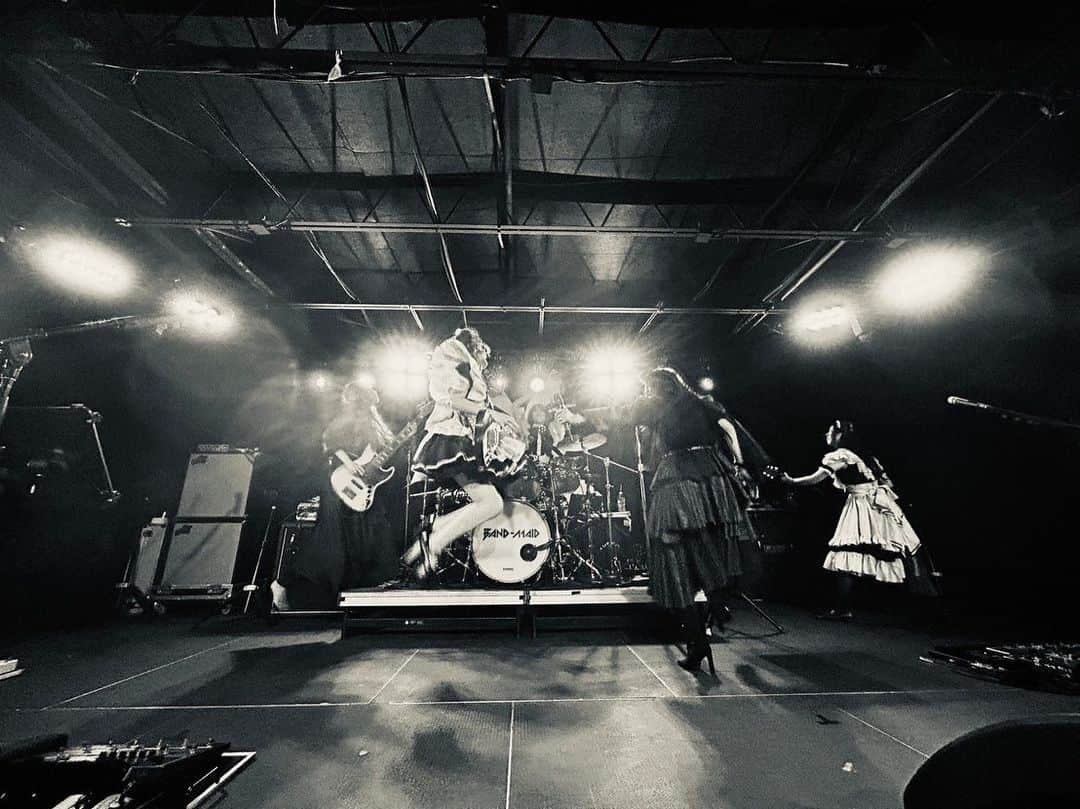 小鳩ミクさんのインスタグラム写真 - (小鳩ミクInstagram)「5月振り返りっぽ。 🕊🇺🇸🌏  2023.5.22 The Underground in Charlotte, NC  Thank you very much for turning  my first time OKYUJI in a new place  into an incredibly fun and enjoyable time po,  despite the nervousness po.  #思い出 #memories #usa #tour #anniversary #bandmaid」7月21日 19時17分 - kobatomiku