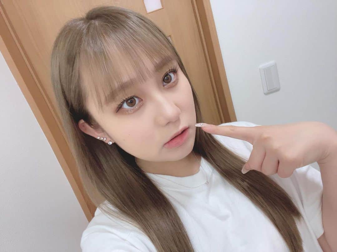 のインスタグラム：「カラーとカットしたよ〜🤎🤎 今のカラーめちゃお気に入りദ്ദിᐢ- ̫-ᐢ₎=͟͟͞͞♡ 今回ももちろん！【 @tai.0429 】さんにしてもらいましたっ！！ カラーね、林さんにおまかせしたの！ もう完璧😭🩷🩷 有難う御座いました^^」
