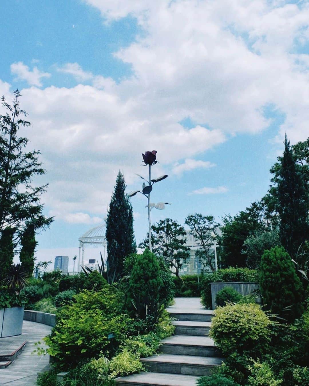 橋本香澄さんのインスタグラム写真 - (橋本香澄Instagram)「. >>🌹 . #roppongi #roppongihills #tokyo」7月21日 19時31分 - _jasmine_tete_