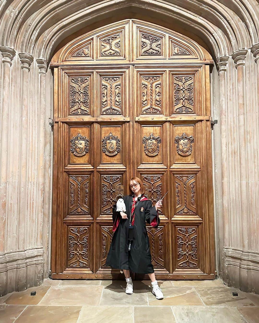 板橋瑠美のインスタグラム：「ついについにー！！  行ってしまいました🦉🧙‍♀️👓🧹  世界２箇所目❗️ ワーナー・ブラザーススタジオツアー💓  YouTube Rumiringo  TVにその様子がアップされてます！！！ 是非チェック☑︎❤︎してみてくださいねー！！！！  #ハリーポッター#ハリポタ#ワーナーブラザーズスタジオツアー東京　#ワーナーブラザーズスタジオツアー #harrypotter」