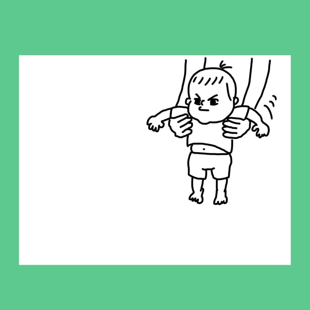 秋山寛貴のインスタグラム：「●👶🏻  地面に足がつくと走ります。  #立ち止まらない #移動欲すごい #じっと立つことはほぼない #パワフル #息子日誌 　 #絵#イラスト#落書き#ラクガキ#漫画#マンガ#美術#アート#ドローイング#アプリ#medibangpaint#illustration#manga#art#artwork#arthubfriends#赤ちゃん#子供のいる暮らし」