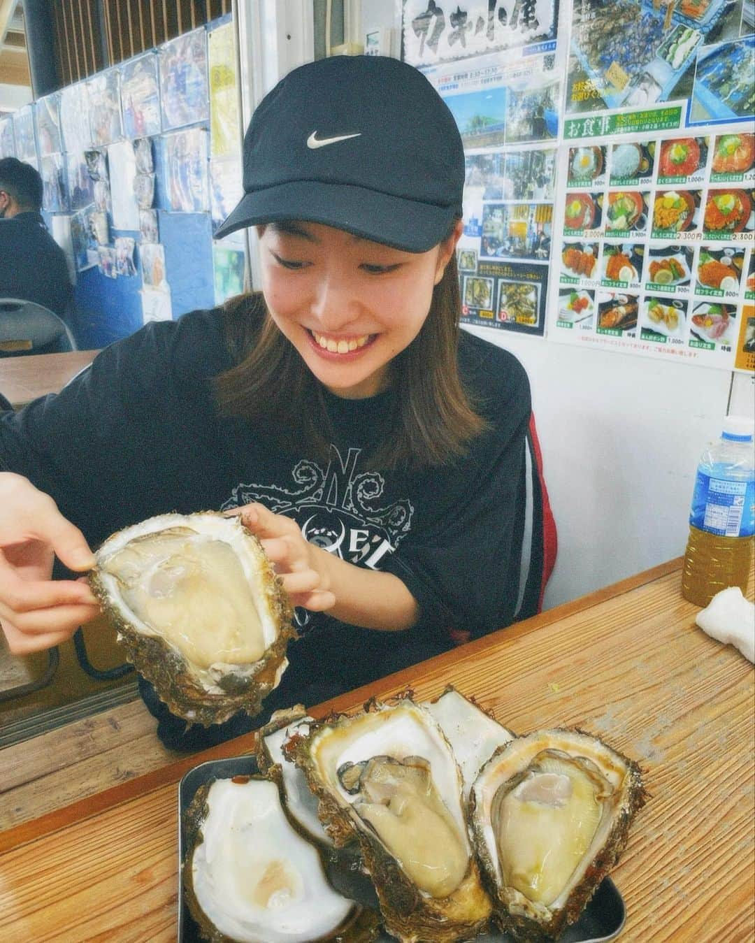 平塚麗奈さんのインスタグラム写真 - (平塚麗奈Instagram)「・ 温泉上がりと網焼きの暑さで 顔がタコと同じ色🐙 と季節感完全アウトの 載せそびれフォトたち」7月21日 19時44分 - hiratsuka_reina