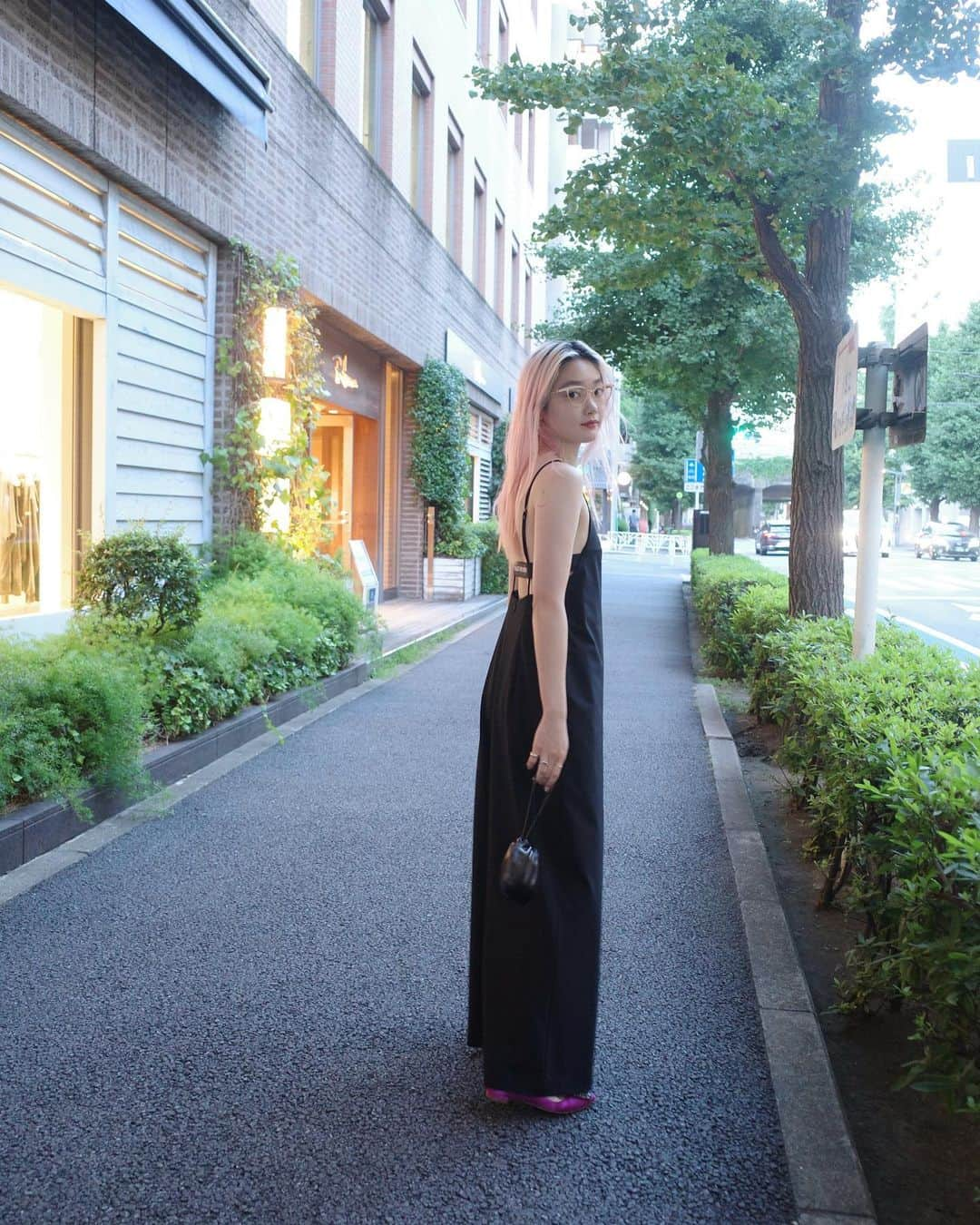 柳瀬未央さんのインスタグラム写真 - (柳瀬未央Instagram)「. #0138n_fashion  #thingsthatmatter  #manoloblahnik  #hangisi #porto」7月21日 19時39分 - _0138n