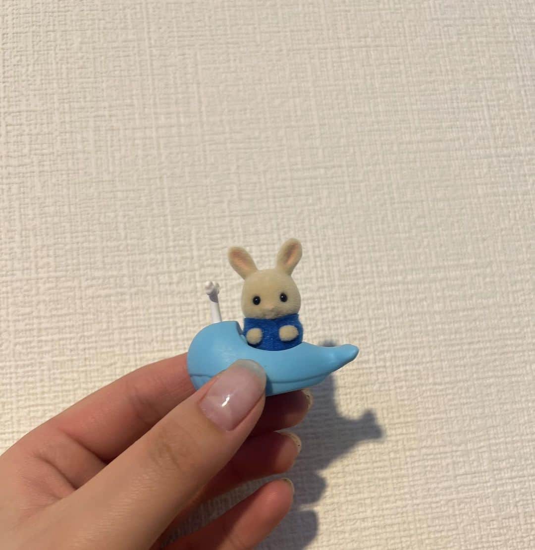 伊藤純奈のインスタグラム：「かわいい…。癒される…。  🐳」