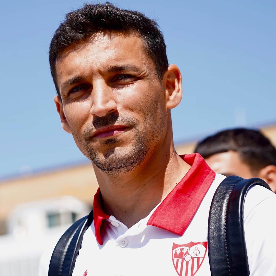 セビージャFCのインスタグラム：「🛫 🔜 🇩🇪  #WeareSevilla #NuncaTeRindas #sevillafc」