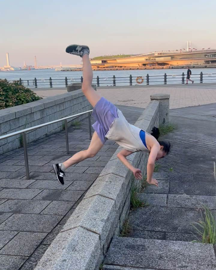 山本華歩のインスタグラム：「Clips from this week. I had a great time this week. 🙏😍 1  @lele00037 @energy.simbull @_alfred_scott  2 @mika_parkour @lele00037  3 @nagisa_parkour @pk_fr_ken   #パルクール #parkour #暑すぎてバテバテ」