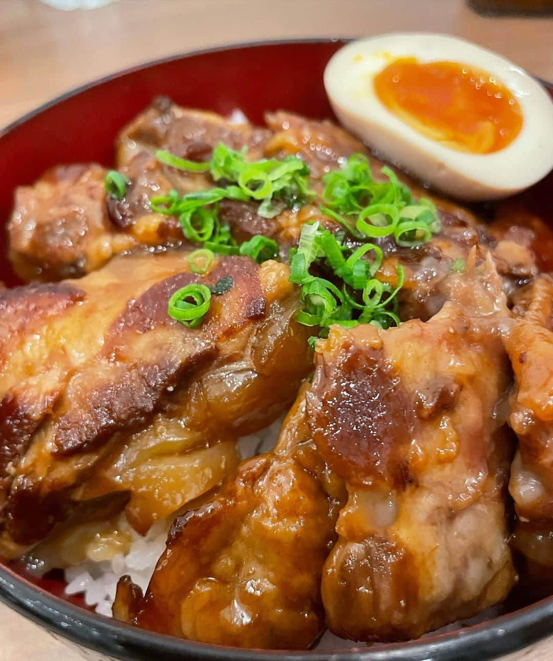 あのんさんのインスタグラム写真 - (あのんInstagram)「今日はラブストックのお仕事でお休み時間にソーキ丼食べたよう🐖✨沖縄感じるランチだたっ( ¯ᵕ¯ )♡   #ラブストック  #沖縄  #ソーキ丼  #あのん #lunch  #ランチタイム  #服  #snidel #japanesegirl #model #sexy #selfie #animegirl #셀카 #셀스타그램 #패션스타그램　#데일리 #asiangirl #cosplay #좋아요 #맞팔 #YouTube #グラビア」7月21日 19時55分 - anon_551