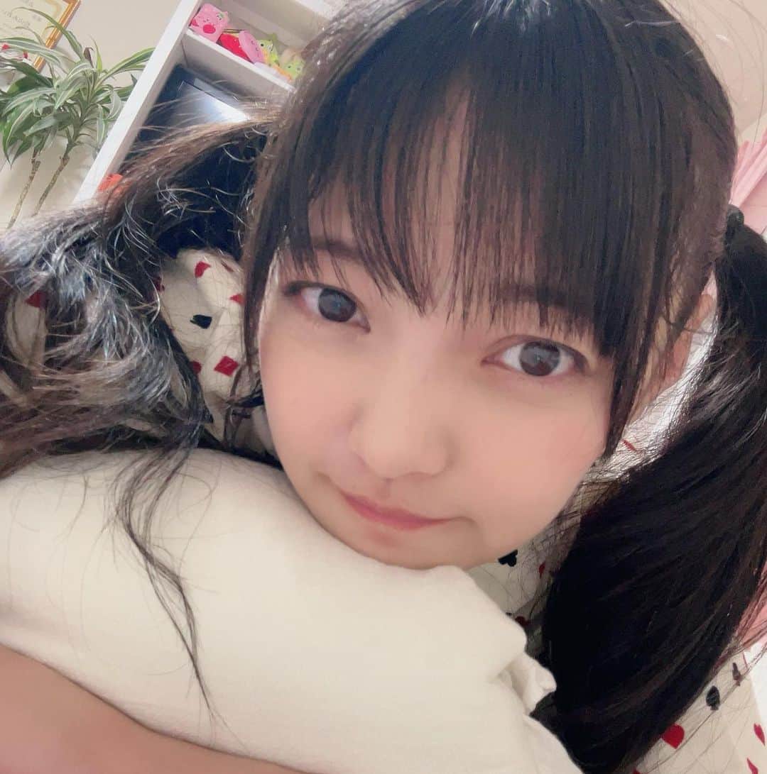 松山あおいのインスタグラム：「じー😴」