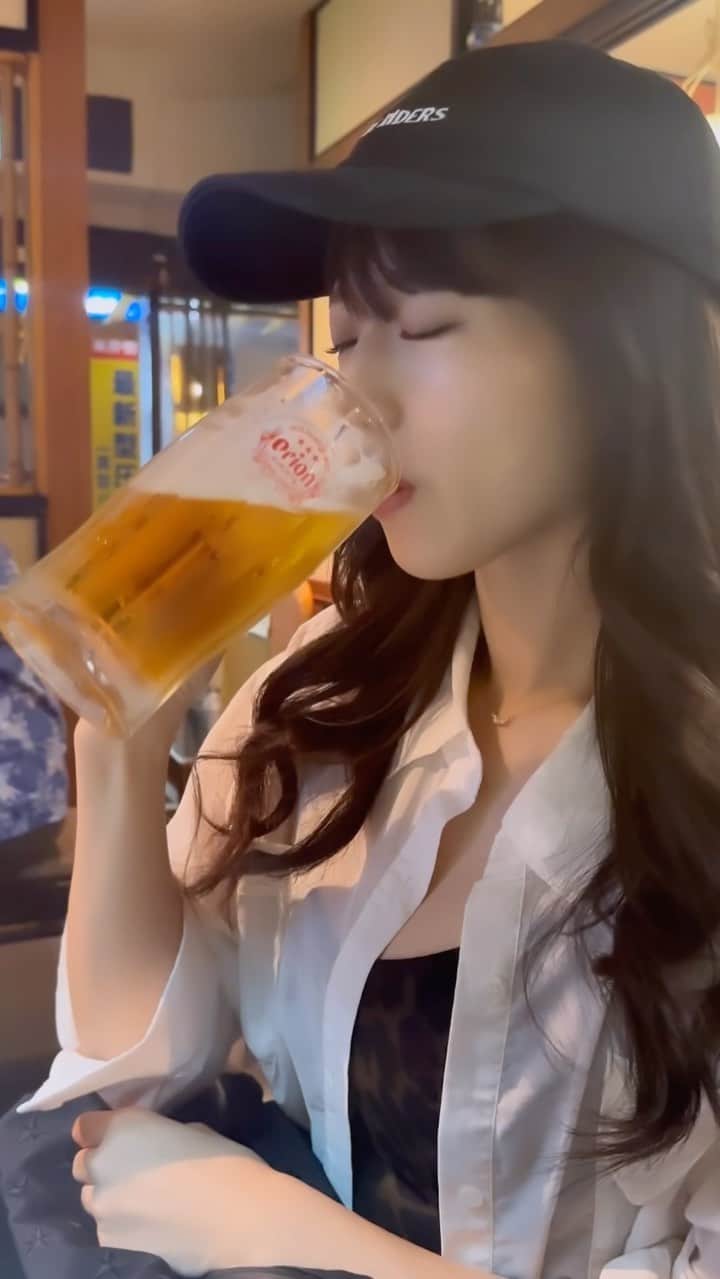 のインスタグラム：「撮影終わりのオリオンビールっっっっ🍺  優勝🏆  #沖縄　#グラビア　#ビール　#オリオンビール」