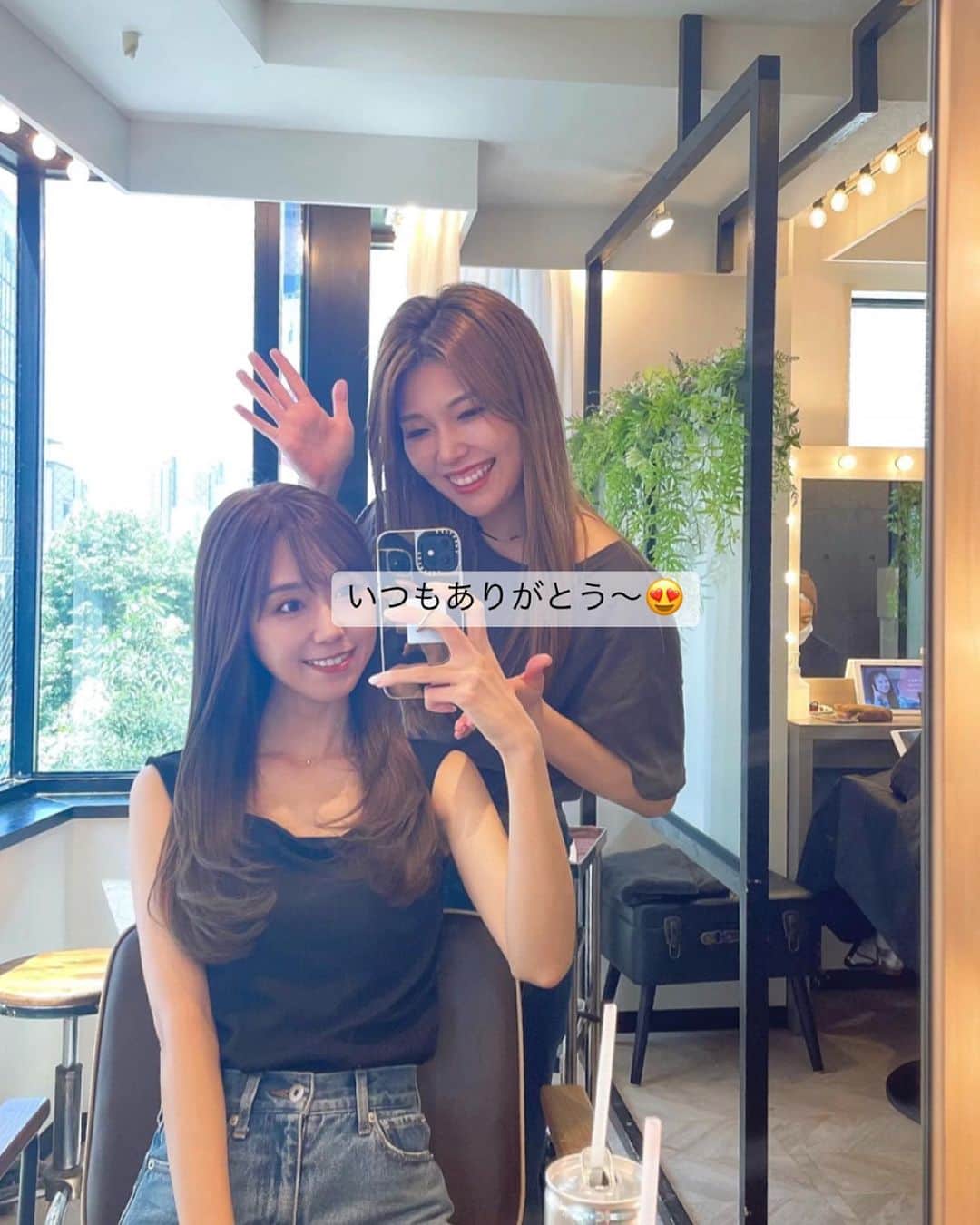 池田るりさんのインスタグラム写真 - (池田るりInstagram)「. 昨日は撮影の為日帰りで名古屋へ🚅 . たまたまだったけど、新幹線の車内チャイムが20年ぶりに変更とのことで、AMBITIOUS JAPAN！が聞ける最終日✨ そんな日に新幹線に乗れてなんだか嬉しかったなぁ🥺✨ . . そして先日のお話ですが、いつもお願いしている @rrsalon_ のちさきちゃん  @chisaki_inoue  のところでカラーとトリートメント、カットしてきました💡  @rrsalon_ のトリートメント、本当に素晴らしい！！👏 カラーとトリートメント、カットしても1時間ぐらいって、せっかちなわたしにとってものすごーーく嬉しい😭✨ 全体の長さは5cmぐらい切って、前髪も整えてもらってかなりすっきり！ ちさきちゃんいつもありがとう〜🤗💕  . . . . #新幹線 #ambitious #車内チャイム #トリートメント #ヘアケア #ヘアサロン #ヒト幹細胞 #へ アカラー #青山ヘアサロン#rrsalon #rrsalonaoyama #アールサロンアオヤマ #シュシュマシェリ #シュシュコーデ　#chouchoumacheri」7月21日 20時00分 - ruri_ikeda
