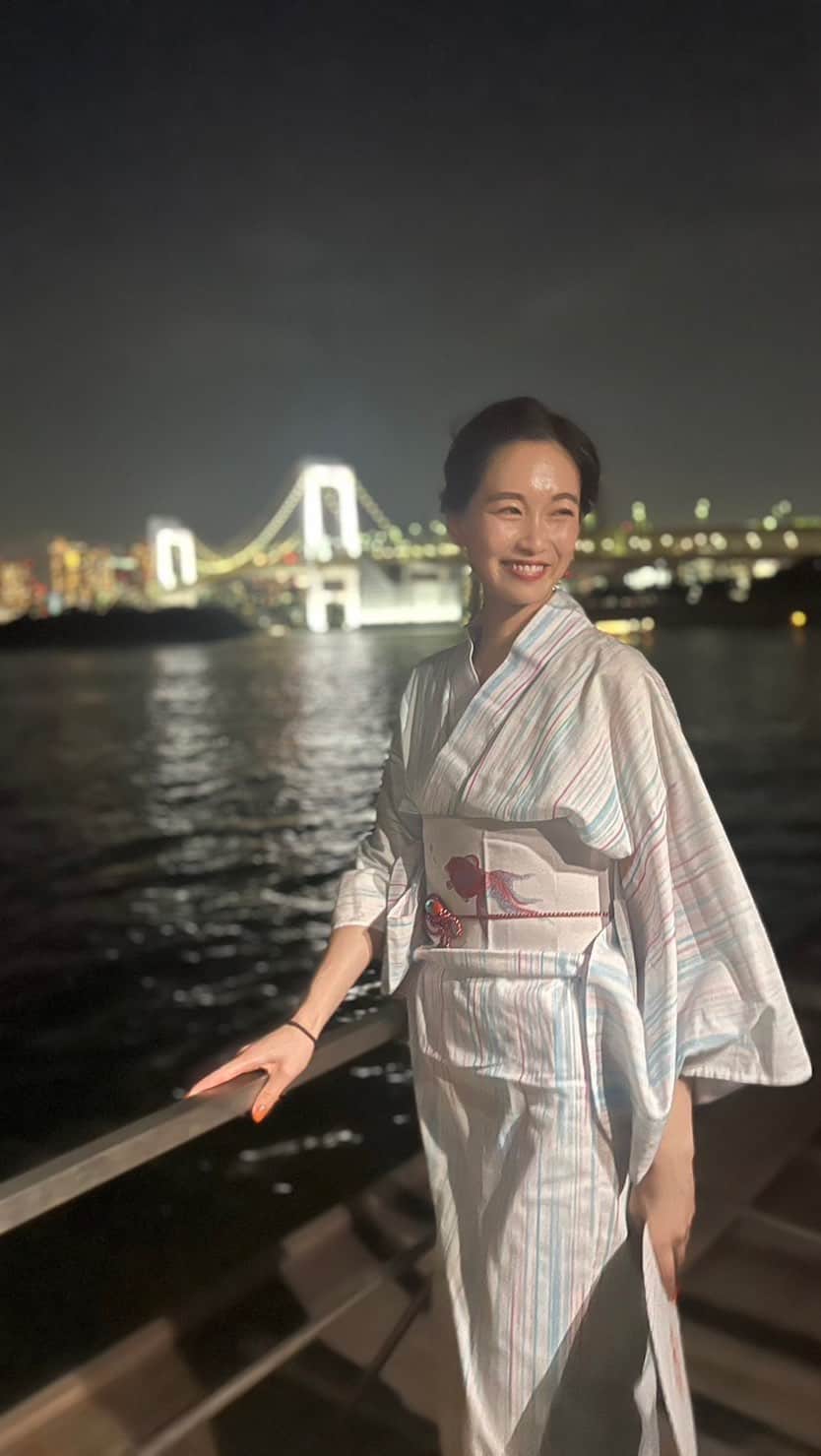 谷川りさこのインスタグラム：「夏☀️浴衣👘 #やっぱすきやねん  #屋形船 #YUKATA #japan  #tokyo #デートなうに使っていいよ」