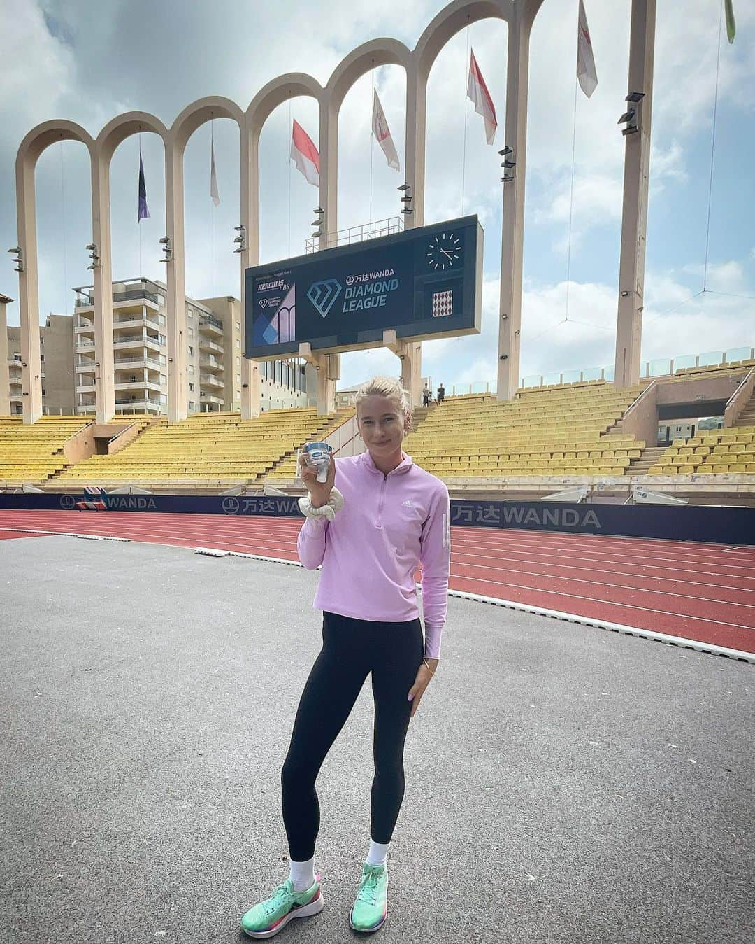 エレナー・パターソンさんのインスタグラム写真 - (エレナー・パターソンInstagram)「Monaco Diamond League ready for tonight 💎 @diamondleaguemonaco 19:58 here (3:58 AEST) 💃🏼💃🏼💃🏼」7月21日 20時20分 - eleanorpatterson