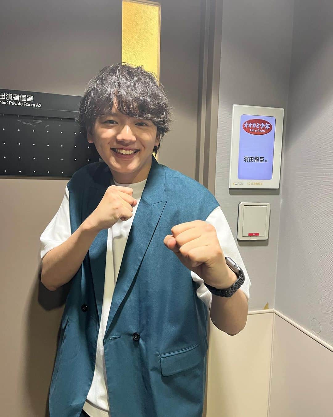 濱田龍臣のインスタグラム：「#ハマダ歌謡祭   本日出演させていただきました！☺️  ありがとうございました！！🙇‍♂️ 次こそはルーキーチームの勝利を目指して……！！！🔥🔥  Today's coordinate  セットアップ @rageblue_official」