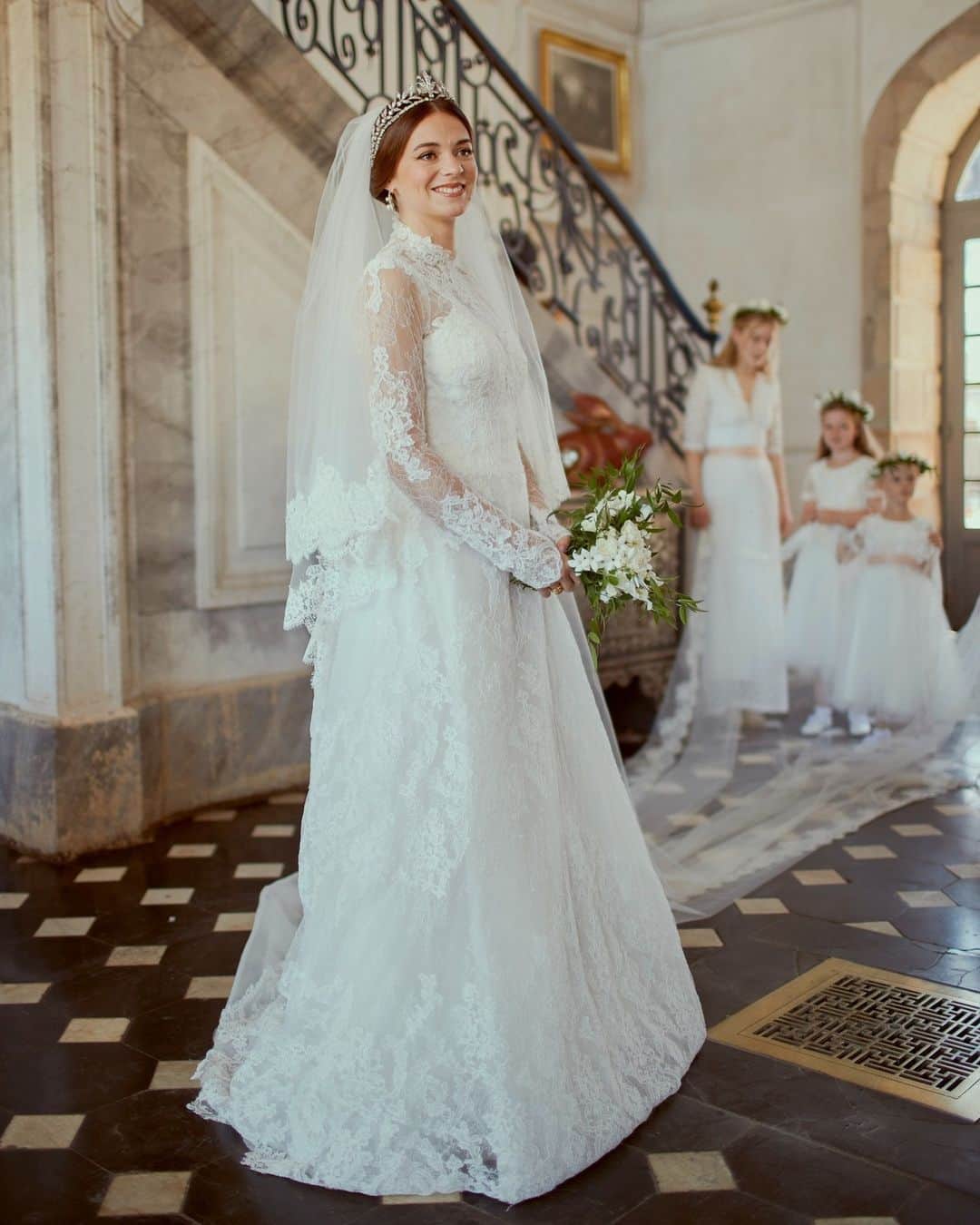 Pronoviasさんのインスタグラム写真 - (PronoviasInstagram)「We are enchanted by Pélagie de Mac Mahon and Prince Amaury of Borbón-Parma's wedding 💛  The couple tied the knot in a dreamy venue in France, and the bride looked absolutely beautiful in the Dauphine dress by #AtelierPronovias.  The bride decided to make her wedding a solidarity milestone by donating the value of her dress and veil to the Claire Amitiés association, an organization of special importance to her ✨  We wish the wonderful newlyweds a lifetime of happiness!  Makeup: Alexiane Guyon  Photographer: Cheyne Tillier-Daly  #PronoviasBride」7月21日 20時30分 - pronovias