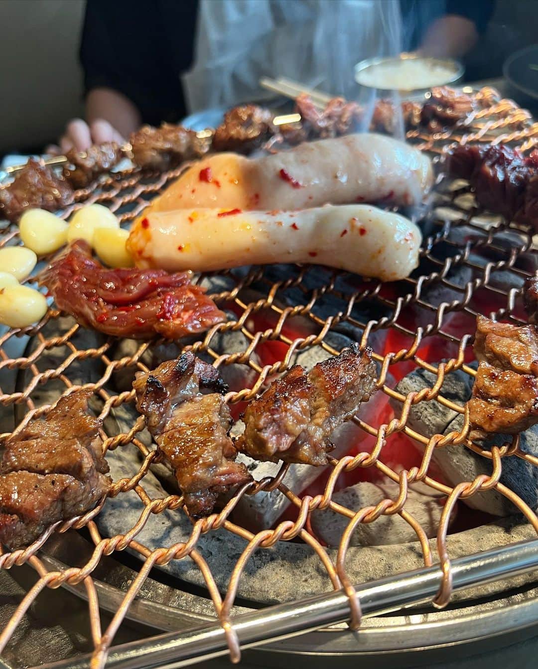 杉山佳那恵さんのインスタグラム写真 - (杉山佳那恵Instagram)「韓国では1番脚長に見える @iral_official のお気に入りパンツを 毎日履いておりました😛✌️  このパンツにショート丈のトップスが 1番スタイル良く見える説💗  そしてOBALTANは今まで 食べた焼肉の中で1番美味しいかもって 思って感動した〜💗  プロカンジャンケジャンも めちゃくちゃ美味しくてやばかった✨✨✨  ここ2つが我々のお気に入りのお店です！韓国に行った時は是非っ😍💗  #korea#obaltan#焼肉#プロカンジャンケジャン#最高」7月21日 20時46分 - kanaxxy_0421