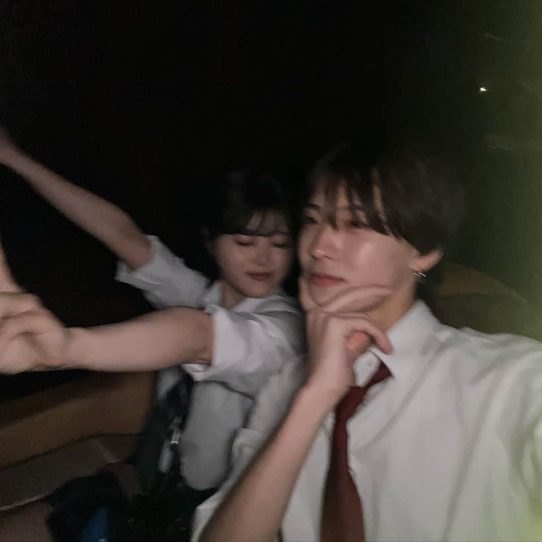 福村飛翔さんのインスタグラム写真 - (福村飛翔Instagram)「ターキーレッグは2人で3本  今日好きコンビ @_moesato    #Disney #disneyland  #tokyodisneyland  #制服ディズニー」7月21日 20時38分 - 3bebi