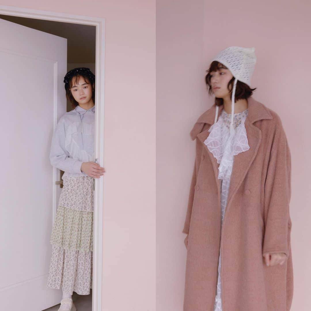 merry jennyのインスタグラム：「. 【 2023 winter LOOK BOOK 】  merry jenny 2023 winter LOOK BOOK 📚  merry jenny 2023 autumn&winter collection -- Dream well --  photograph: @toshiakikitaoka  model: @yui_okamoto_  hair&make : @torivomit  styling : @rurimatsui  direction: @knax_official  @merryjenny_instagram     #merryjenny #メリージェニー #2023aw #winter #dreamwell」
