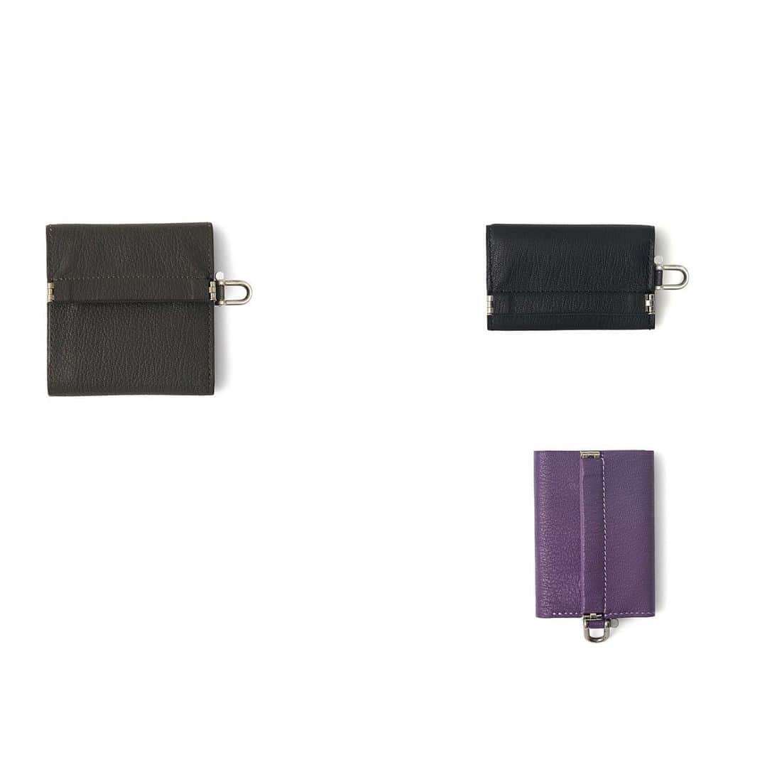 エドロバートジャドソンのインスタグラム：「New release on 25th July In our stockists & online store  DERRICK - SHACKLE BIFOLD WALLET DERRICK - CARD & COIN CASE  on 28th July DERRICK - SHACKLE TRIFOLD WALLET  #edrobertjudson」