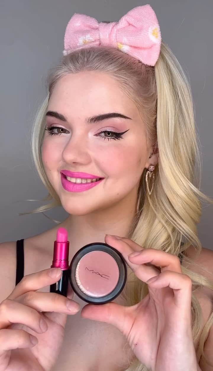 M·A·C Cosmetics UK & Irelandのインスタグラム：「SHE HAS ARRIVED! 💖  @its.hels_ creates this fun and flirty makeup look using Sheertone Blush in  Blushbaby and Matte Lipstick in Candy Yum Yum (Currently out of stock! However, we recommend  Amplified Lipstick in Do Not Disturb as an alternative)  Comment below what your fave PINK products are from M·A·C 🎀  #MACCosmeticsUK #PinkMakeup」