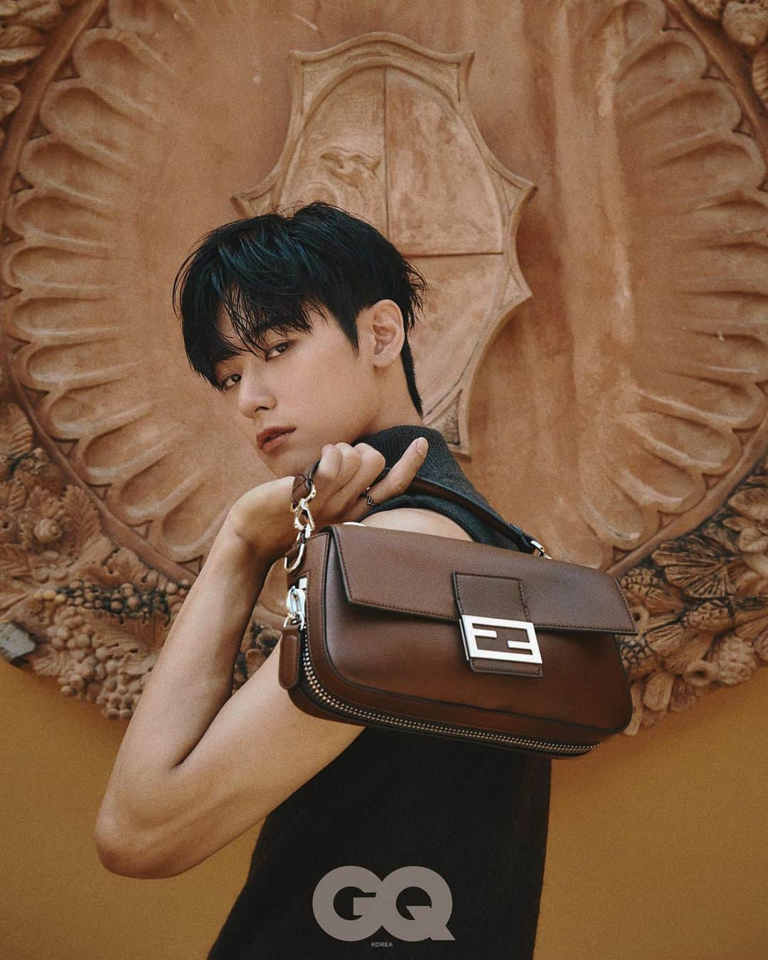 Fendiさんのインスタグラム写真 - (FendiInstagram)「#Juyeon from @official_theboyz wore #FendiFW23 and a #FendiBaguette in a @gq_korea editorial.  Fashion Editor: @wally.keem Photographer: @yonghee_  Stylist: @58jin Hair: @annannaim Makeup: @bit.boot_jeewon」7月21日 21時01分 - fendi