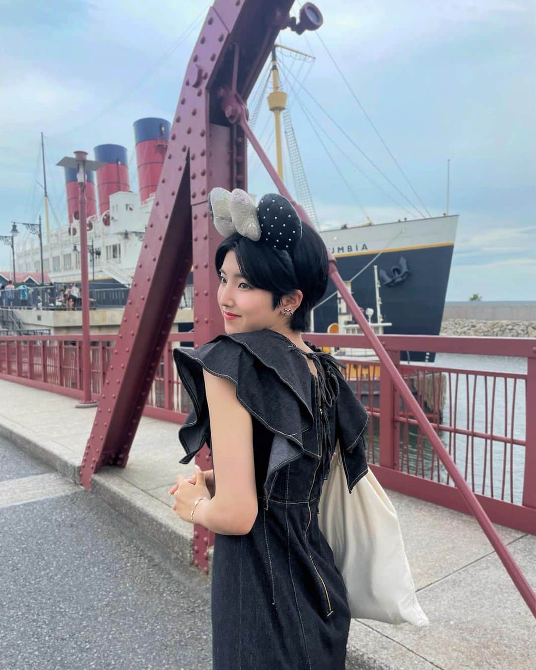 小島はなのインスタグラム：「・ ディズニーデートする？ ・ #DisneySea #ディズニーシー #はなとディズニー　 #ディズニーコーデ #AMEFURASSHI #小島はな」