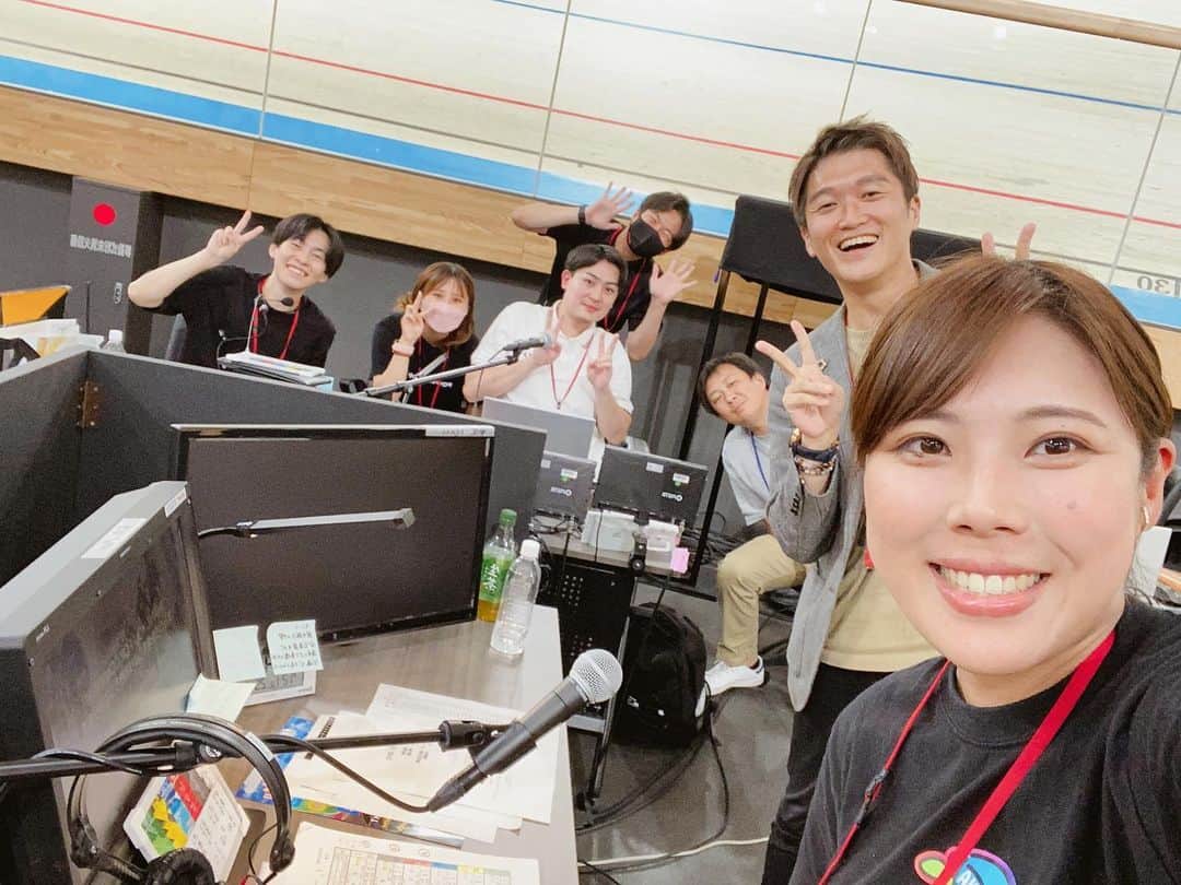 中村妃智のインスタグラム：「✴︎  開催初日ありがとうございました✨ 明日は開催にフェス！！ 色々楽しみすぎるッッ✨  明日も1日よろしくお願いします！大忙しですが頑張りましょー🔥🔥 #pist6 #tipstardome  #フェス」