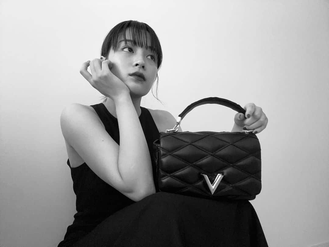 広瀬すずさんのインスタグラム写真 - (広瀬すずInstagram)「♡ @louisvuitton  #GO-14 #LOUISVUITTON」7月21日 21時24分 - suzu.hirose.official