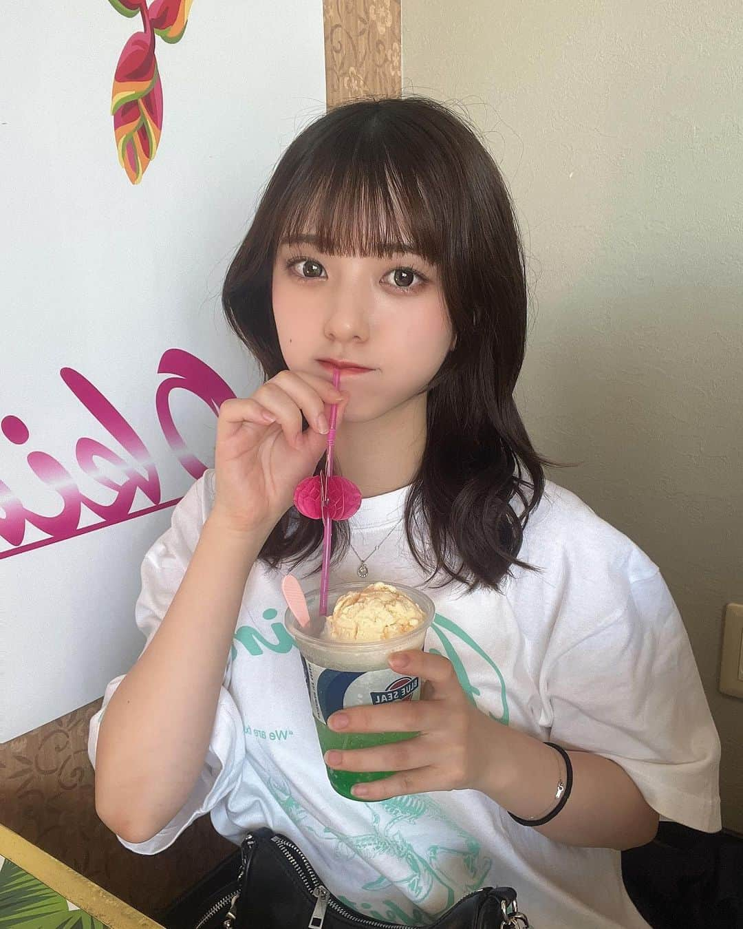 梅原麻緒さんのインスタグラム写真 - (梅原麻緒Instagram)「クリームソーダ🍈」7月21日 22時05分 - teratera_mao