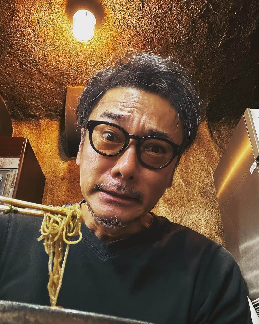 元木行哉さんのインスタグラム写真 - (元木行哉Instagram)「⁡ 広島の坦々麺は汁なしが有名と聞きまして… ⁡ 辛いのが大の苦手ではありますが発祥店と言われている「きさく」さんへチャレンジしてきました🔥 ⁡ 辛ーーーーーーーーーーっっっ！！！🥵🥵🥵 ⁡ #汁なし担々麺  #きさく  #広島  #辛いものは高い所と同じくらい苦手です  #デザートください  #激辛  #omg」7月21日 22時06分 - ikuya_motoki