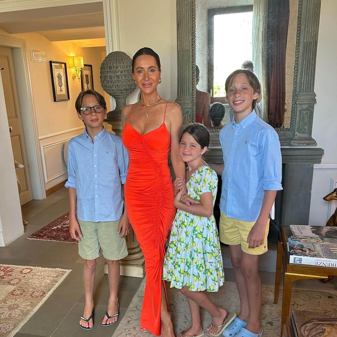 のインスタグラム：「When in Italy, dress like an aperol spritz.」