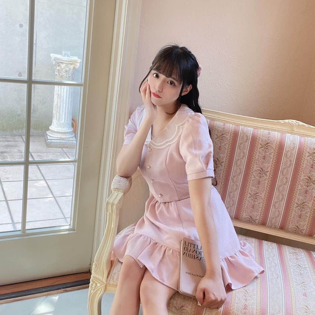 evelyn.coordinateのインスタグラム：「. ⋱⋰ 🩰𝐑𝐞𝐜𝐨𝐦𝐦𝐞𝐧𝐝𝐞𝐝 🩰⋱⋰  . ㅤㅤㅤㅤㅤㅤㅤㅤㅤㅤㅤㅤㅤ 🫧7/10 〜 7/31 まで通販にて先行受注開催中🫧  #ツイード襟セットアップ   なんと！ 先行受注だとポイント1000ptプレゼント🦢✨🫧  パステルカラーがフェミニンな ツイード素材のセットアップが登場〜✨ ふんわり柔らかな色合いで双子コーデにもオススメ🍽️ . . . .  #evelyn #エブリン #セットアップコーデ #双子コーデ #ファッション #コーディネート #今日のコーデ  #フェミニンコーデ #フェミニンファッション#大人ガーリー  #上品コーデ#ファッション #大人可愛いコーデ #大人可愛い#cordinate#ガーリーコーデ #ガーリーファッション#フレンチガーリー #フレンチガーリーコーデ#follow #l4likes #l4f#フォロー #いいね返し #お洒落さんと繋がりたい #ootd」