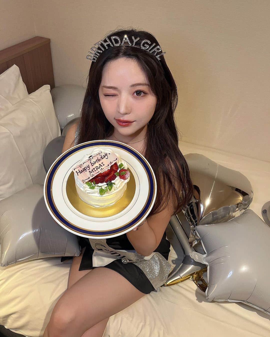 のインスタグラム：「この日のVlogやっとアップした🎂🤍」