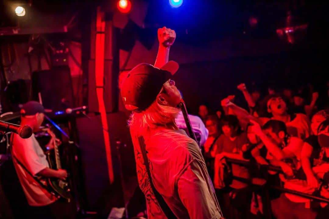 SHADOWSさんのインスタグラム写真 - (SHADOWSInstagram)「Paledusk INTO THE PALE HELL TOUR at 仙台enn2nd ありがとうございました！仙台熱 PaleduskもENTHも熱  明日は焼來肉ロックフェス！  📸@Takashi_Konuma」7月21日 22時26分 - shadows_japan