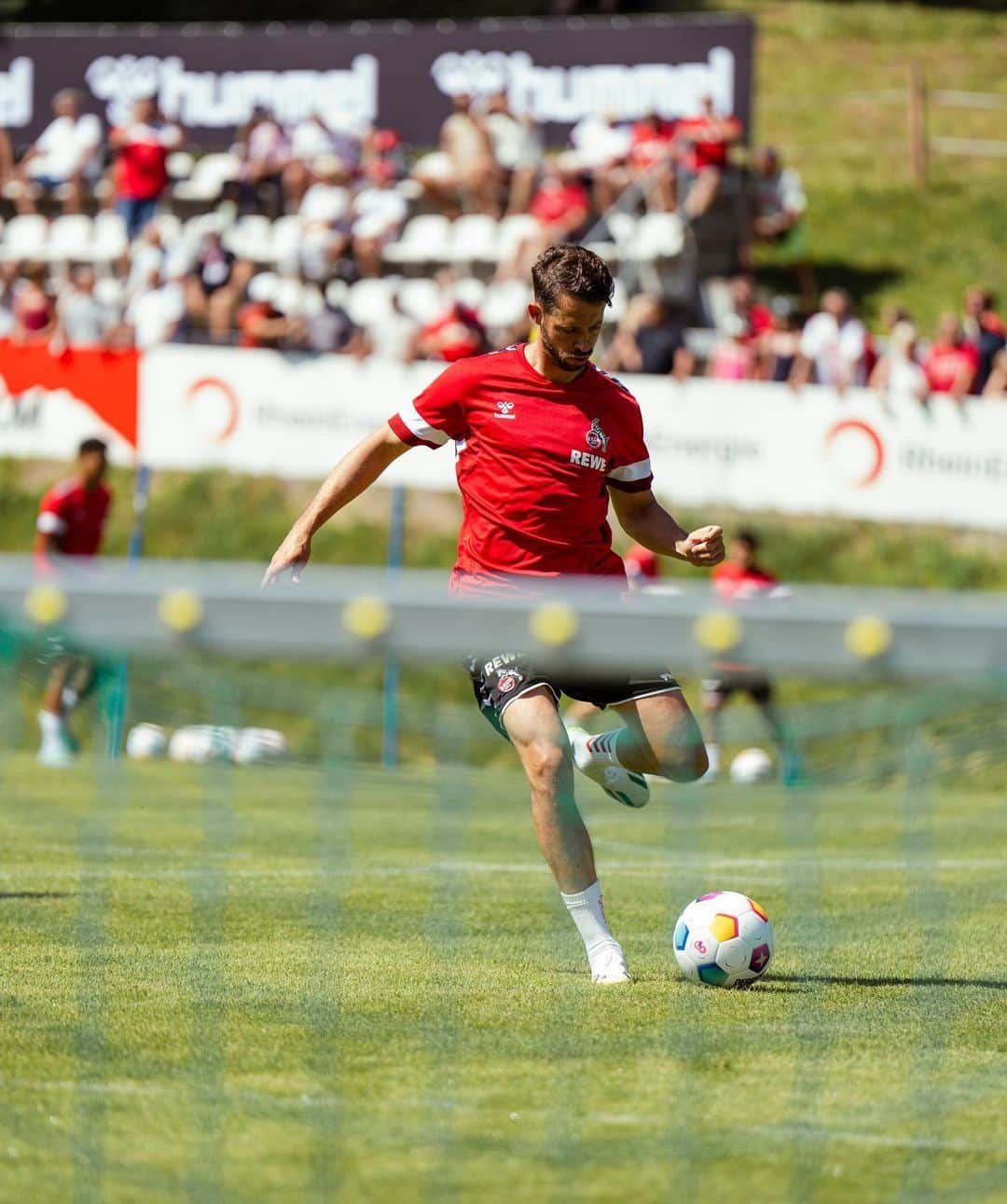 マルク・ウートさんのインスタグラム写真 - (マルク・ウートInstagram)「Trainingslager in Österreich, Maria Alm ☑️🔥 Eine intensive Woche liegt hinter uns! Nichts verlernt am ⚽️😉 @fckoeln   Schön, dass auch in diesem Jahr wieder zahlreiche von euch Fans vor Ort waren. #comeonfc #effzeh」7月21日 22時34分 - markuth