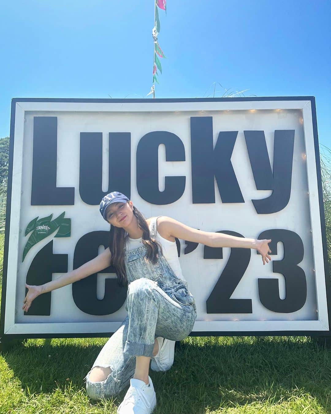 愛来さんのインスタグラム写真 - (愛来Instagram)「☁︎ 最近Luckyだった事教えて〜☺️✌🏻   #luckyfes」7月21日 22時44分 - amefurasshi_aira_official_